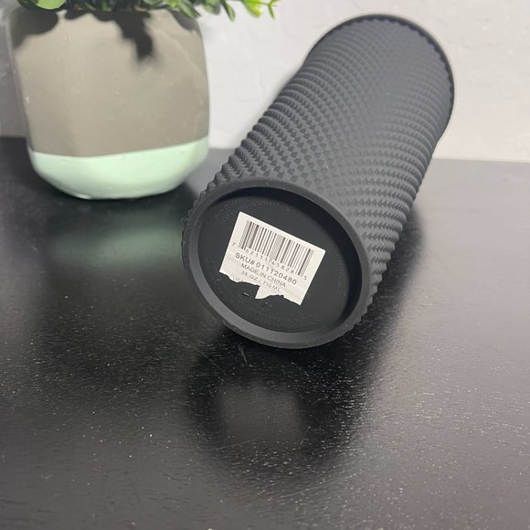 Starbucks 2021 Limited Edition Black Matte Studded Tumbler - Picture 5 of 5